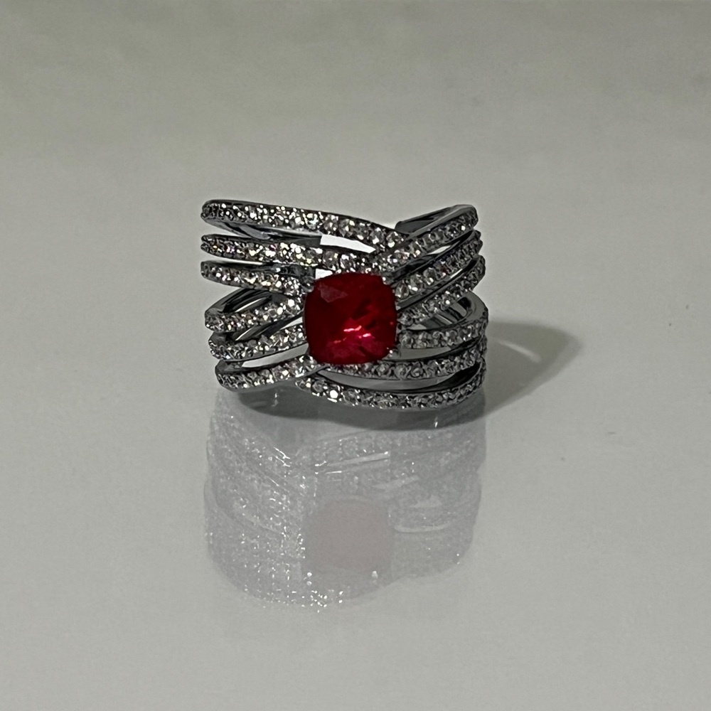 Bomb Party Ring She's Pure Glamour | Size 7 | NWT